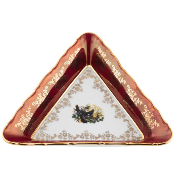 Салатник 16 см треугольный  Royal Czech Porcelain &quot;Мария-Тереза /Охота красная&quot; / 203477