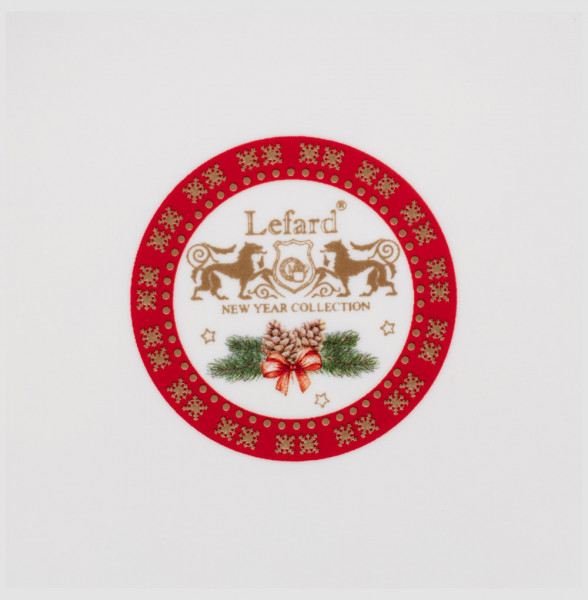 Тарелка 26 см красная  LEFARD &quot;С Новым годом! /Часы /Дед Мороз и Снегурочка&quot; / 254417